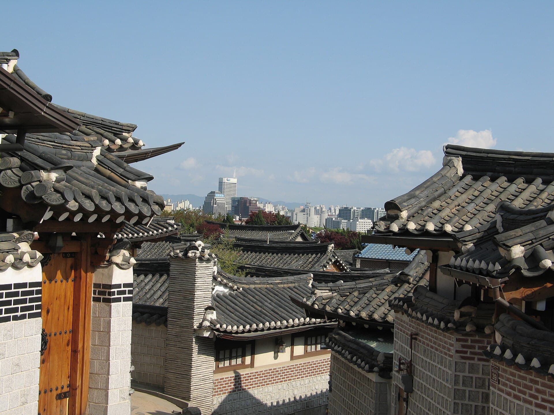 Maisons traditionnelles hanok dans le village de Bukchon à Séoul.