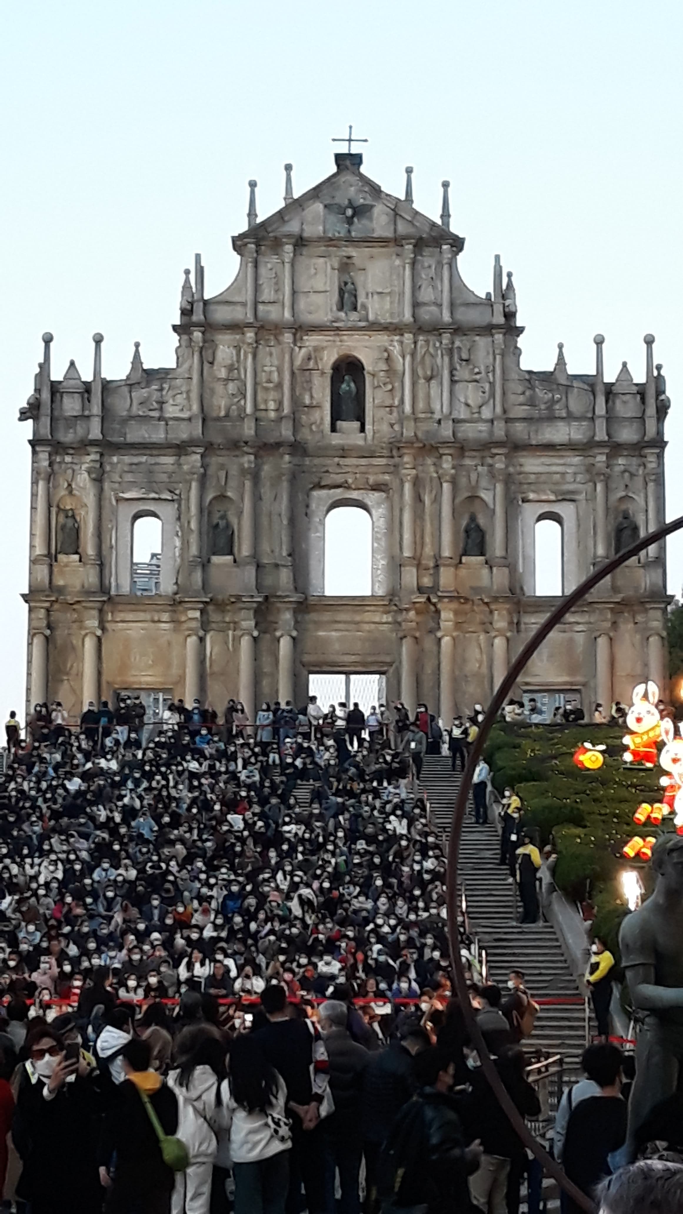 Ruines de la cathédrale Saint-Paul à Macao pendant un festival