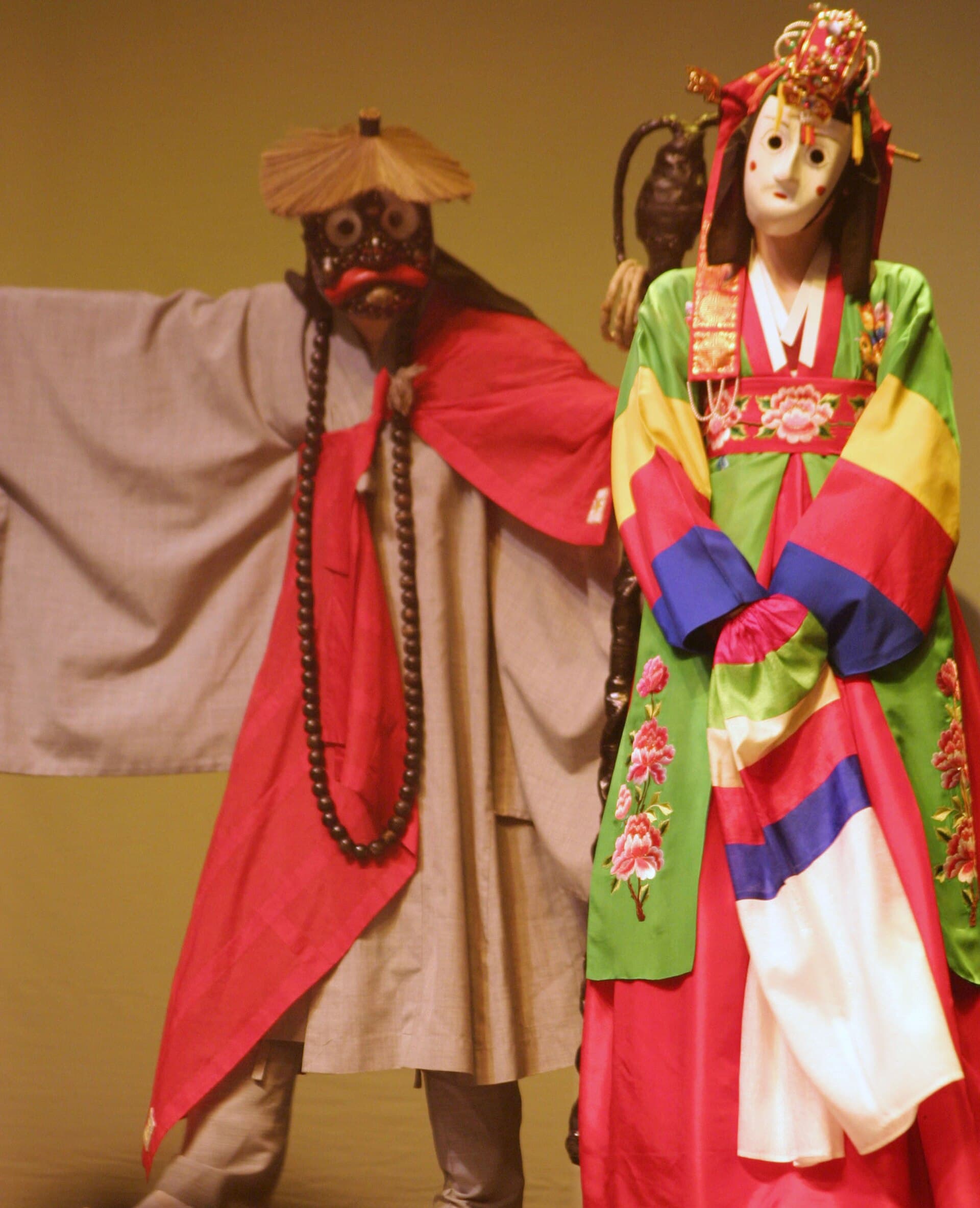 Danse masquée talchum, performance traditionnelle coréenne.