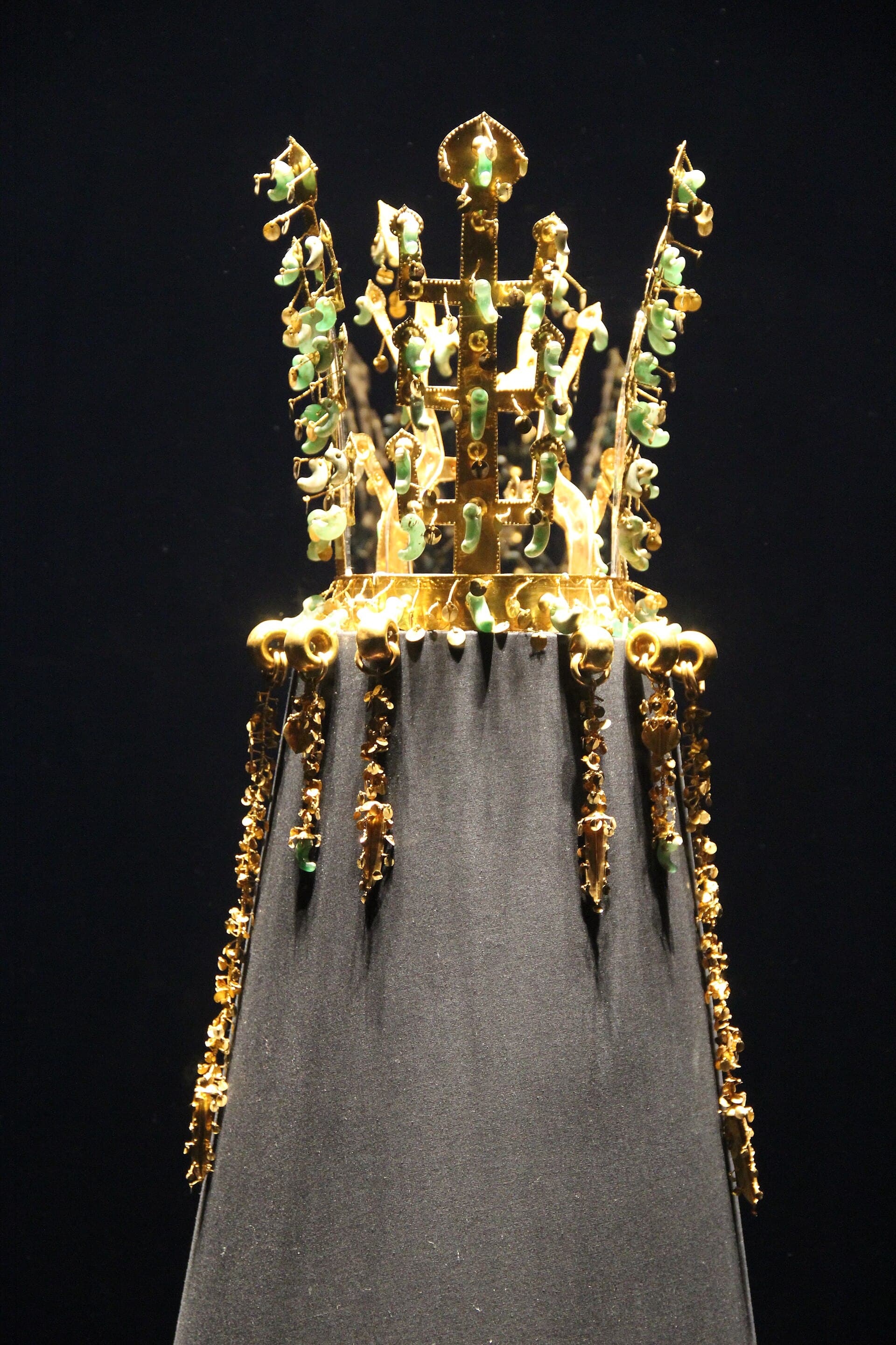 Couronne d'or du royaume de Silla, embleme des dynasties coreennes anciennes